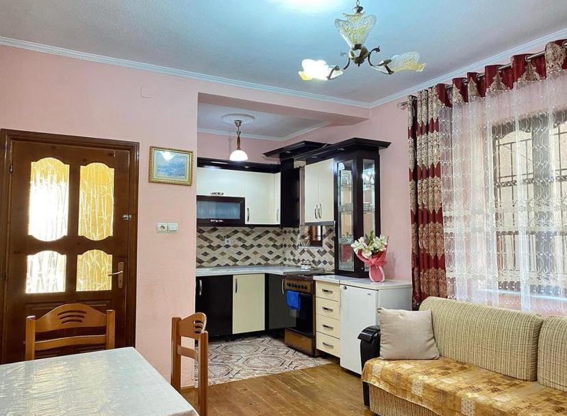 Roeli'S Guest House Pogradec Exterior foto