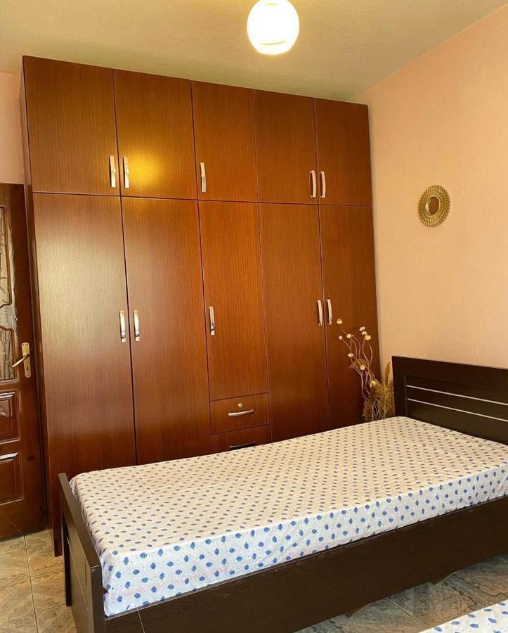 Roeli'S Guest House Pogradec Exterior foto